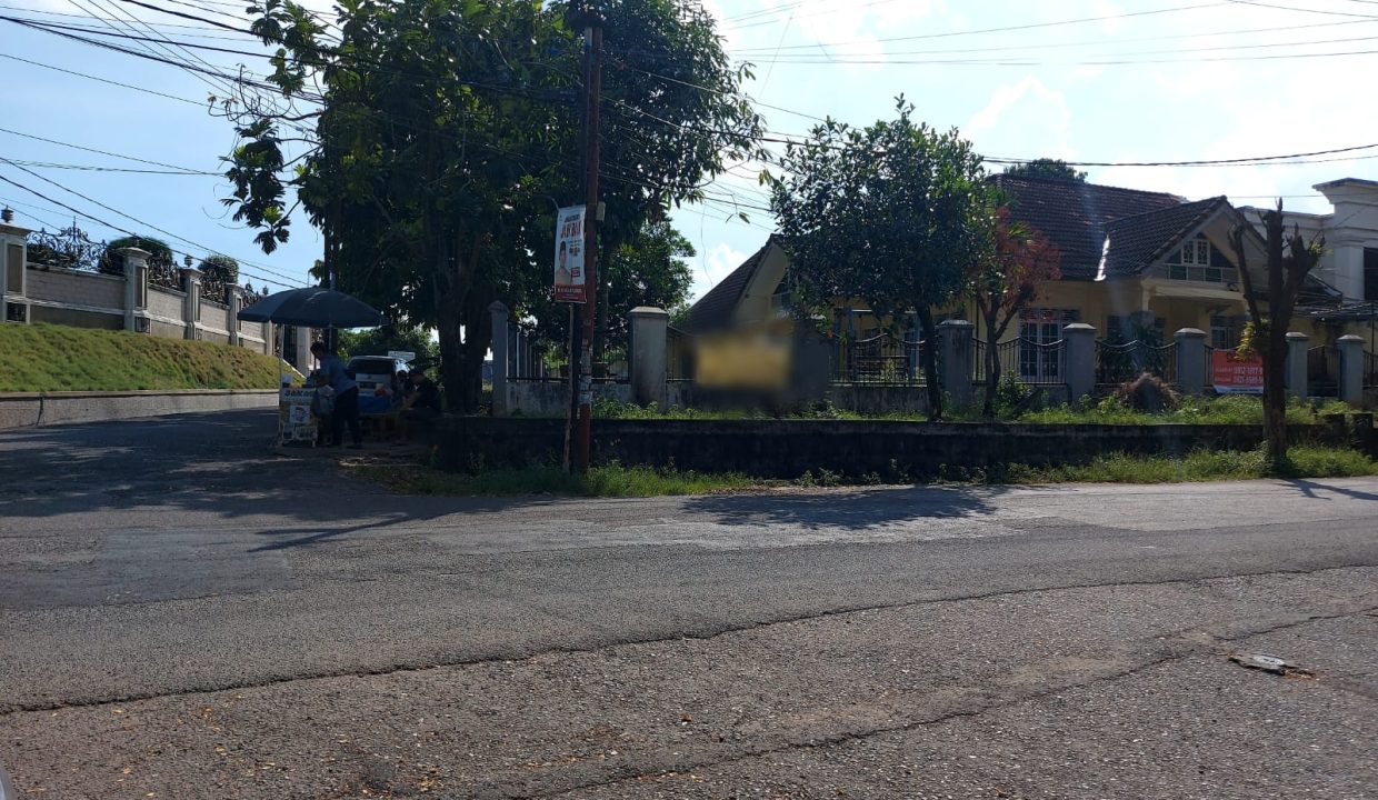 Tanah Komersial Bonus Rumah Jalan Cek Bakar (7)