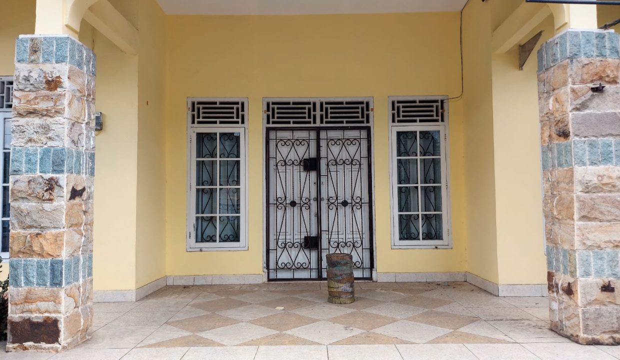 Tanah Komersial Bonus Rumah Jalan Cek Bakar (9)