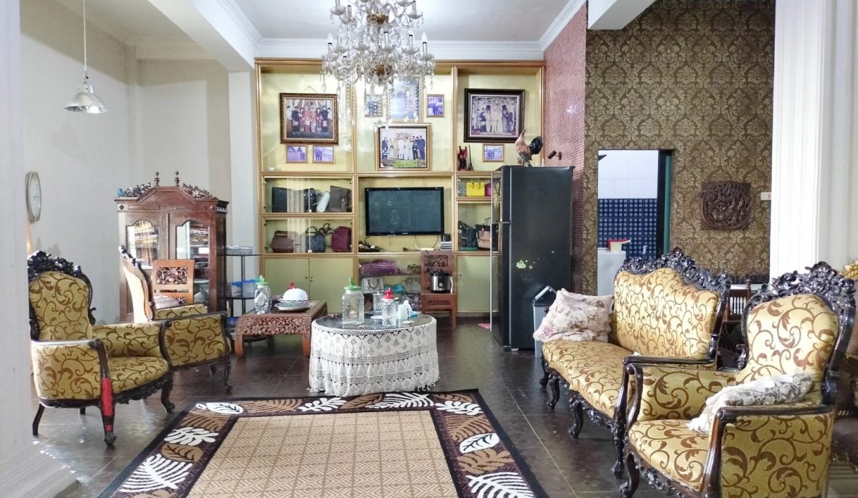 Townhouse Basuki Rahmat (10)