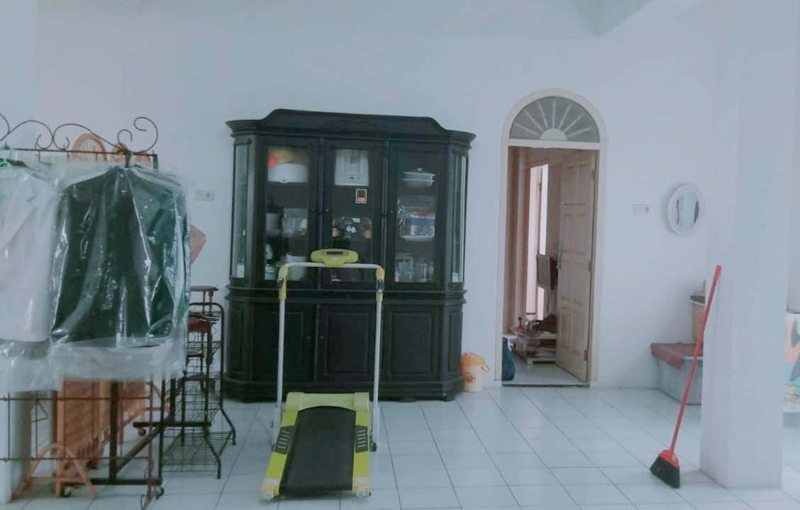 Townhouse Basuki Rahmat (11)