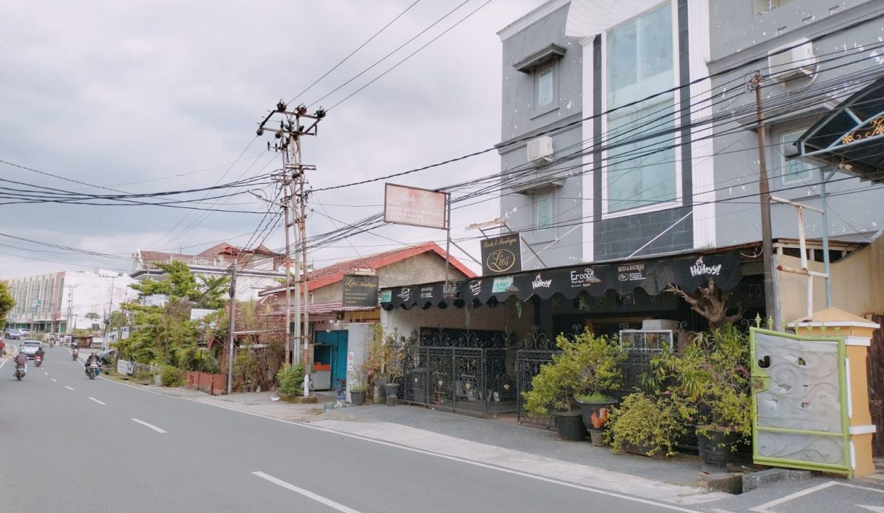 Townhouse Basuki Rahmat (2)