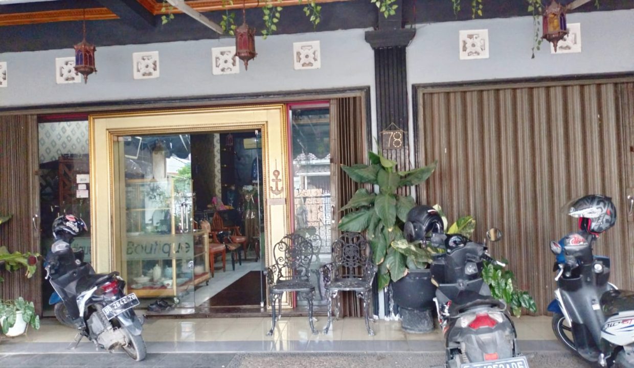 Townhouse Basuki Rahmat (3)