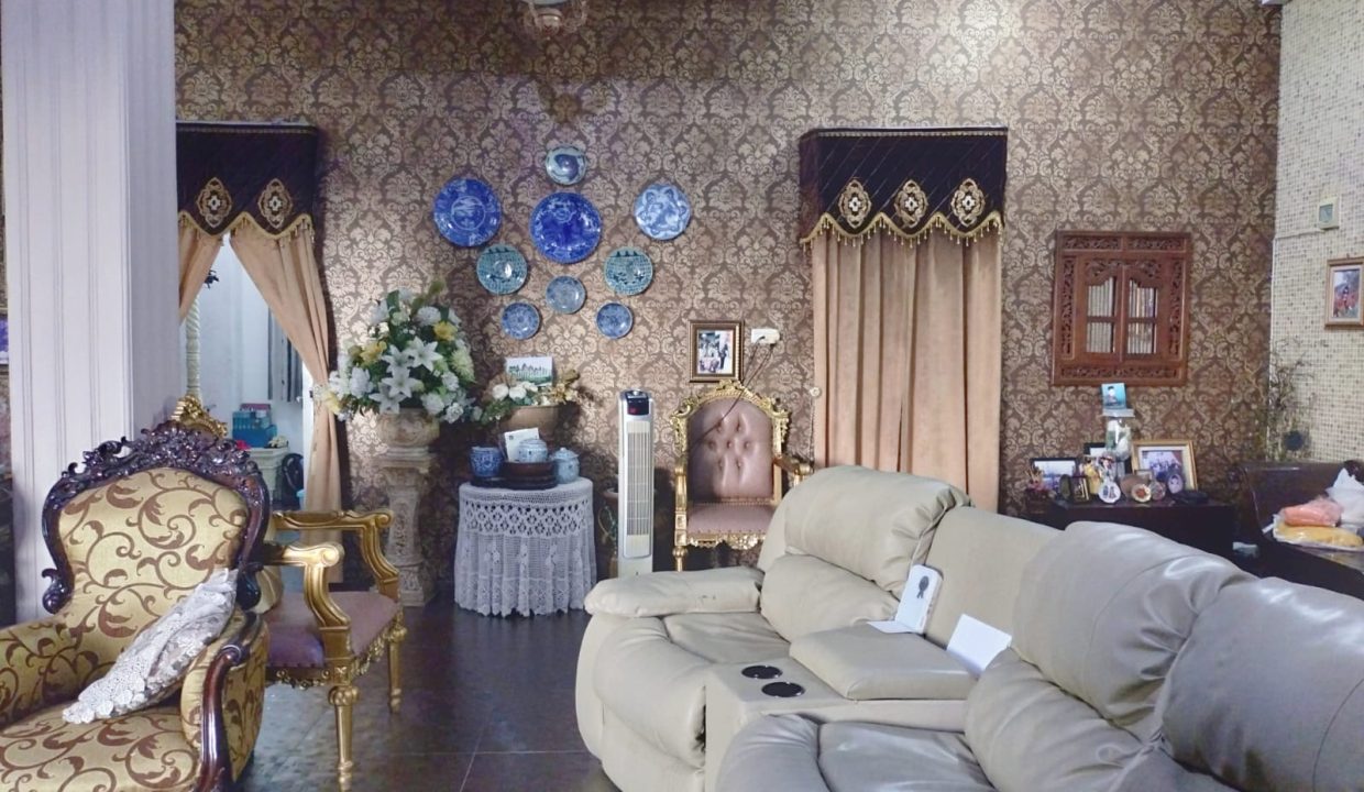 Townhouse Basuki Rahmat (8)