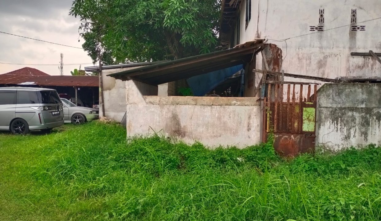 Tanah Jalan Lettiu Roni (1)