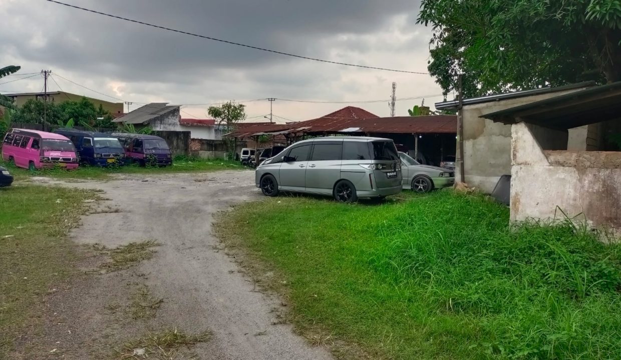 Tanah Jalan Lettiu Roni (2)