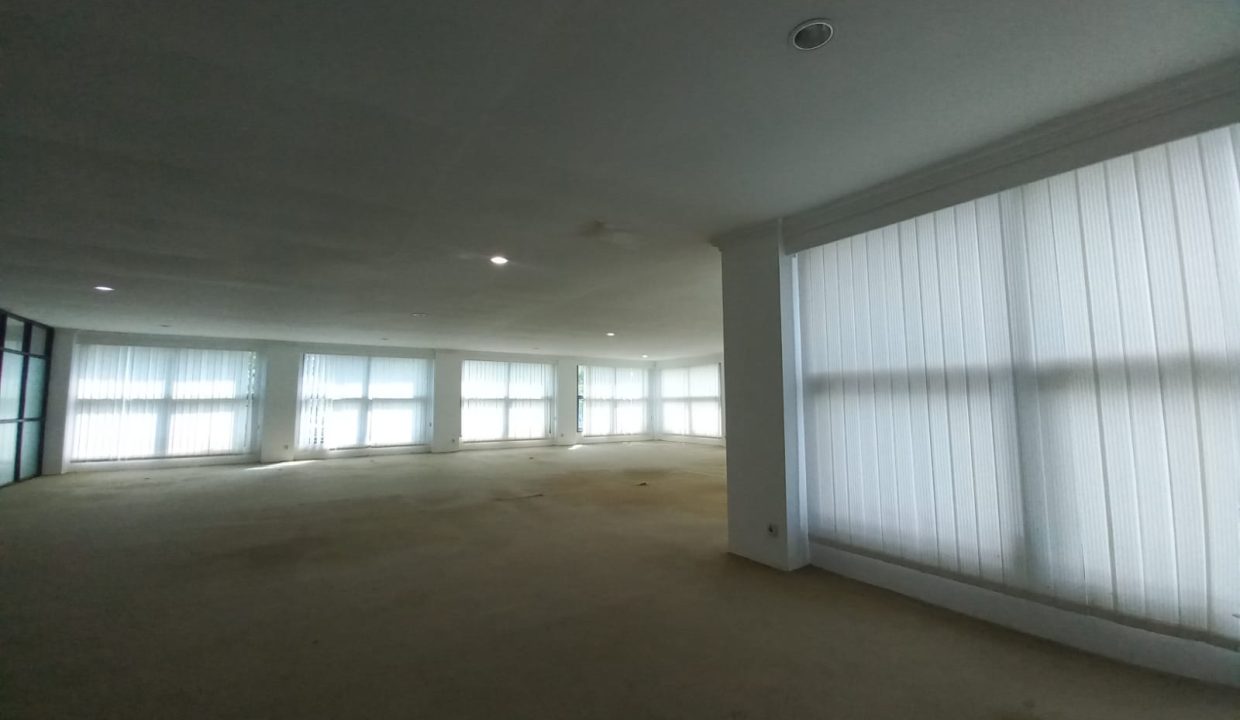 Disewakan Eksklusif Gedung Jalaan Abdul Rozaqk (10)