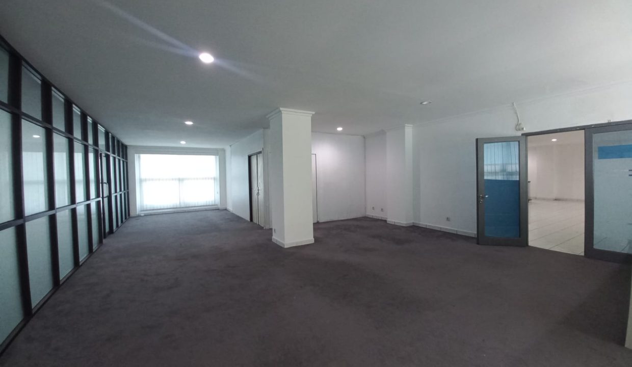 Disewakan Eksklusif Gedung Jalaan Abdul Rozaqk (12)