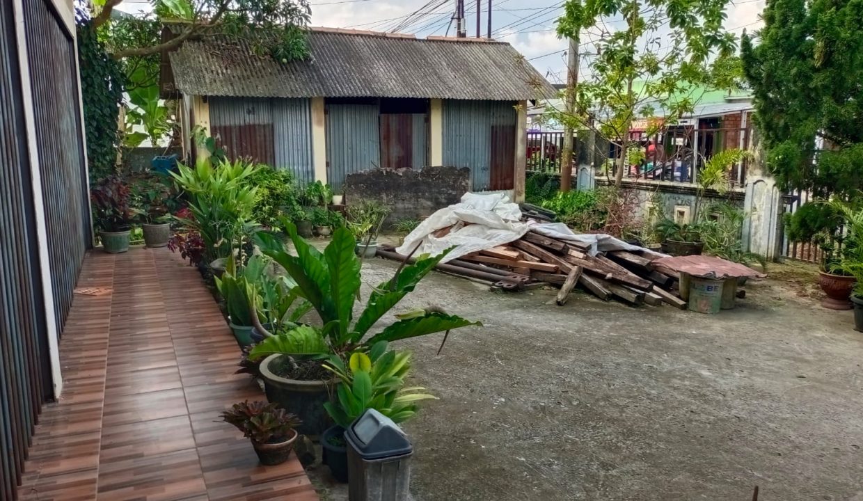 Rumah Jalan Taqwa Mata Merah (1,0)