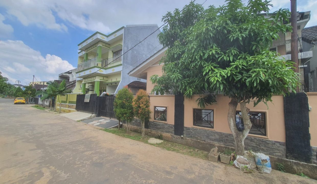 Rumah Komplek Sukarami Permai (0,8)
