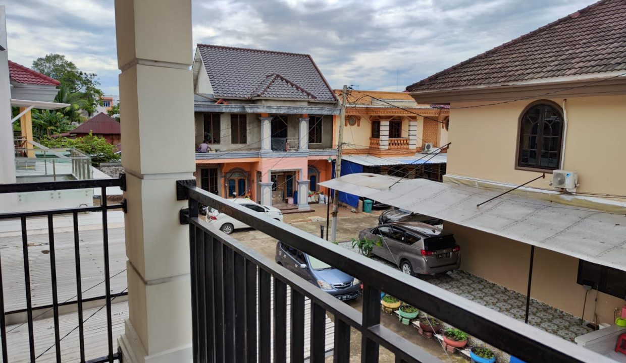 Rumah Villa Laguna (4)