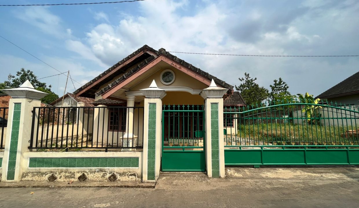 DIJUAL RUMAH BELAKANG SPBU CELENTANG PALEMBANG (1)