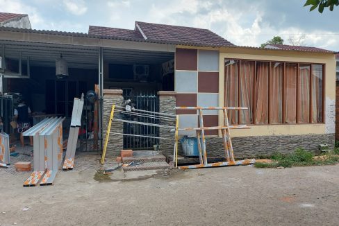 DIJUAL RUMAH KOMPLEK SURYA AKBAR 2 TALANG JAMBE PALEMBANG (0,9)