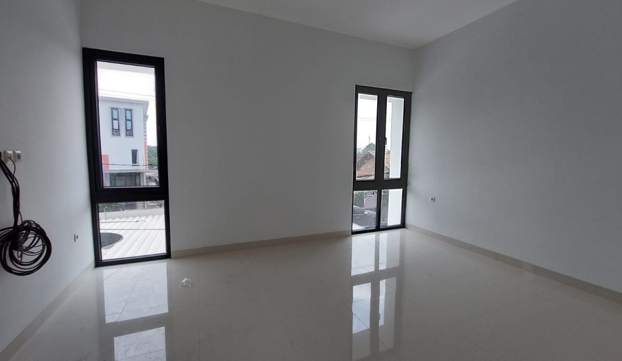 DIJUAL TOWNHOUSE TAMAN KENTEN PALEMBANG (6)