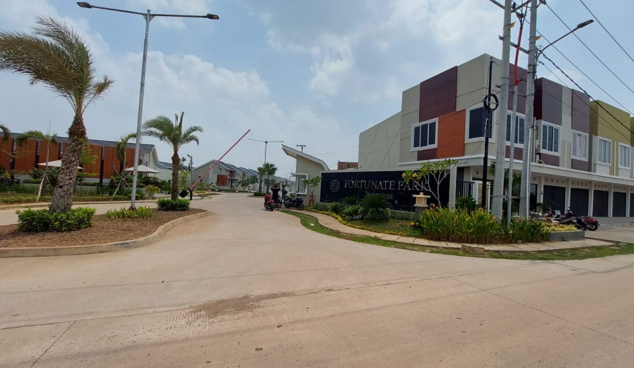 DIJUAL RUMAH KOMPLEK FORTUNATE PARK CITRA GRAND CITY PALEMBANG (0,7)