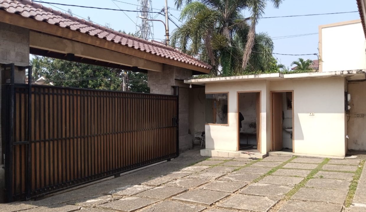 DIJUAL RUMAH MEWAH JALAN LETNAN MUROD KM 5 PALEMBANG (12)