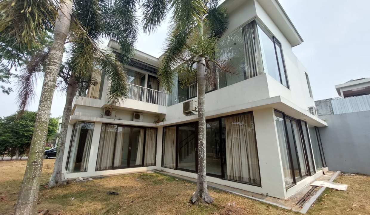DIJUAL RUMAH MEWAH ORCHARD PARK CITRA GRAND CITY PALEMBANG (4,1)