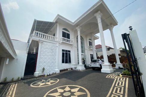 DIJUAL RUMAH MEWAH PAKJO JALAN IRIGASI PALEMBANG (0,5)