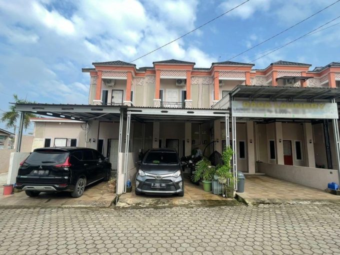 DISEWAKAN TOWNHOUSE KENTEN RESORT (1)