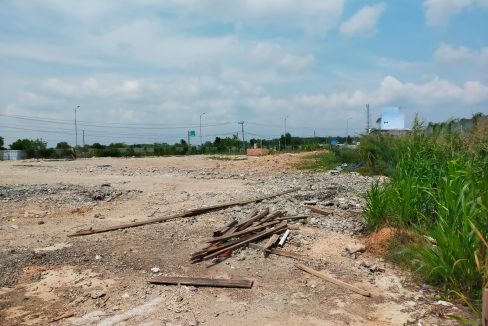 DISEWAKATAN TANAH KERAS DEKAT PINTU TOL INDRALAYA (1)