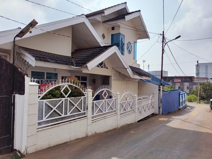 DIJUAL RUMAH JALAN KOLONEL H BURLIAN KM 6 PALEMBANG