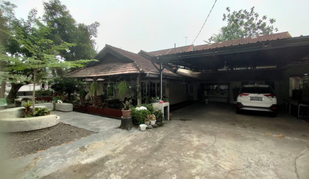 DIJUAL RUMAH MEWAH JALAN ENIM DEMANG LEBAR DAUN PALEMBANG (1,44)