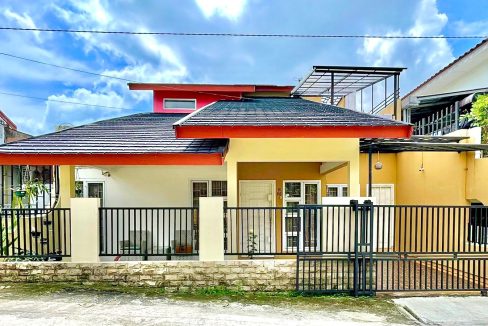 DIJUAL RUMAH FULL FURNISH JALAN WAY HITAM PALEMBANG (0,2)