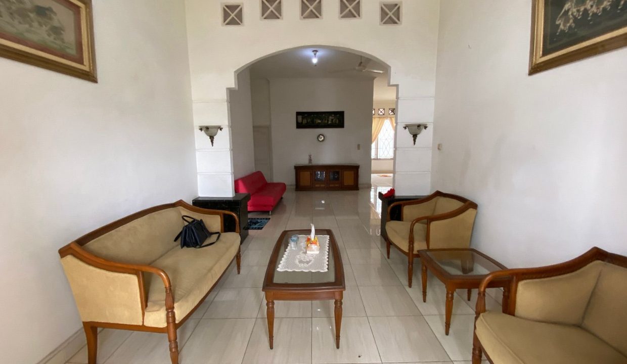 DIJUAL RUMAH MEWAH GRIYA ROSA JALAN YAYASAN 2 PALEMBANG (4)