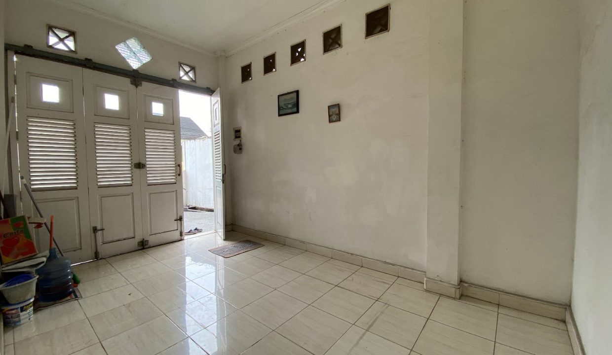 DIJUAL RUMAH MEWAH GRIYA ROSA JALAN YAYASAN 2 PALEMBANG (6)