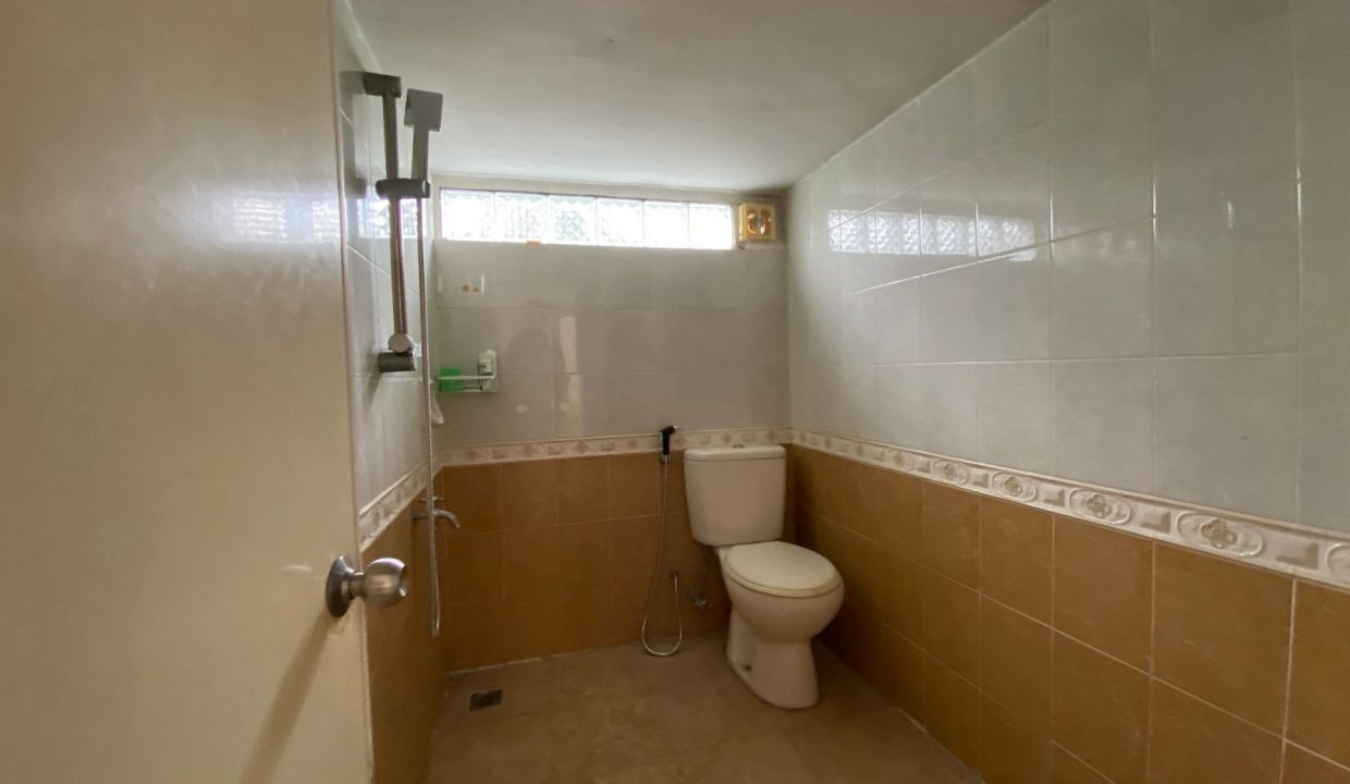 DIJUAL RUMAH MEWAH GRIYA ROSA JALAN YAYASAN 2 PALEMBANG (9)