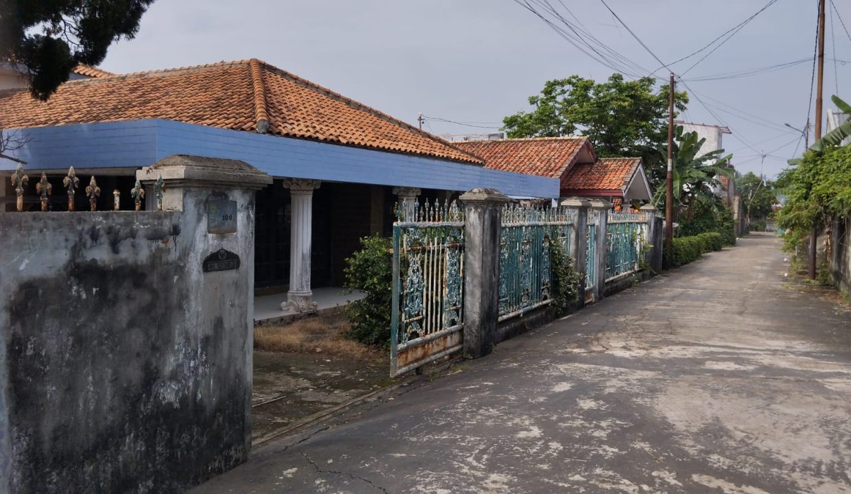 DIJUAL RUMAH PLUS TANAH JALAN RW MONGONSIDI PALEMBANG (1)