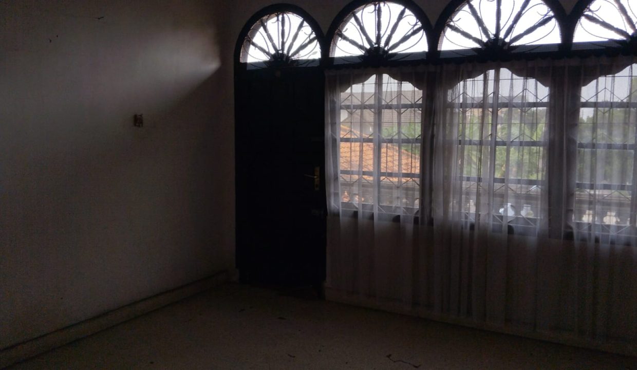 DIJUAL RUMAH PLUS TANAH JALAN RW MONGONSIDI PALEMBANG (10)