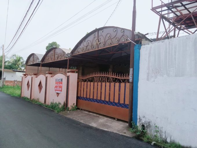 DIJUAL RUMAH MEWAH DEKAT HOTEL SANTIKA PREMIERE BANDARA PALEMBANG