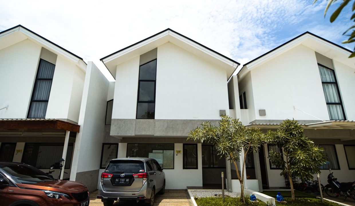 DIJUAL RUMAH FLORISTA GARDEN KM 7 PALEMBANG (1)
