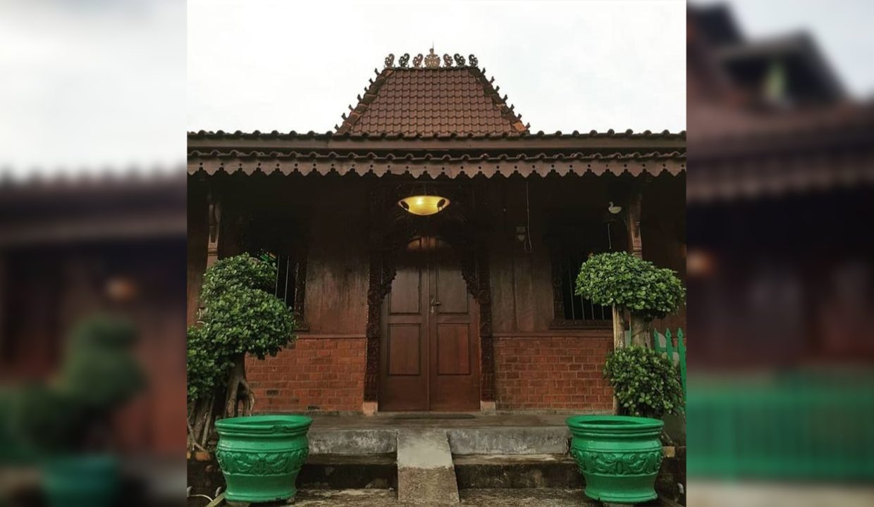 DIJUAL RUMAH JOGLO ARISTEKTUR JAWA JOGJA JALAN MANDI API (2)