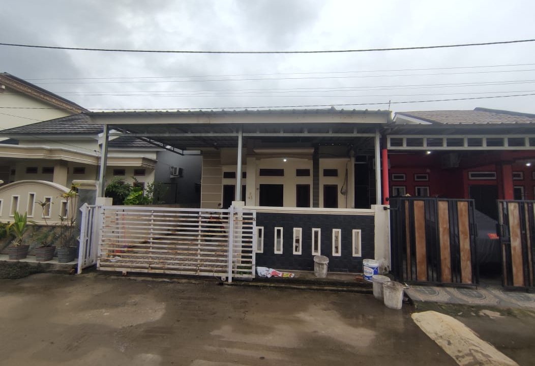 DIJUAL RUMAH KOMPLEK LIVERPOOL JAKABARING PALEMBANG (0,2)