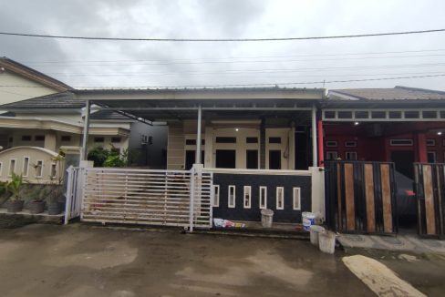 DIJUAL RUMAH KOMPLEK LIVERPOOL JAKABARING PALEMBANG (0,2)