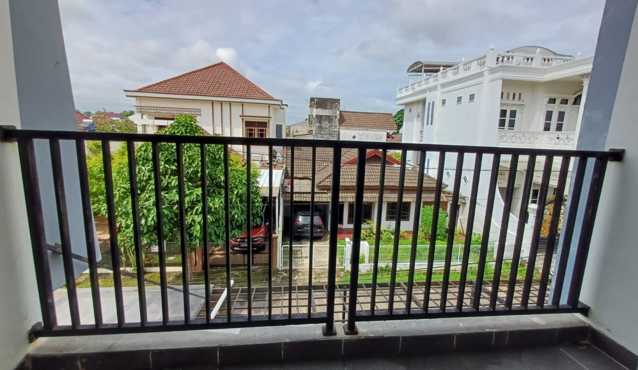 DIJUAL RUMAH KOMPLEK POLIGON PALEMBANG (8)