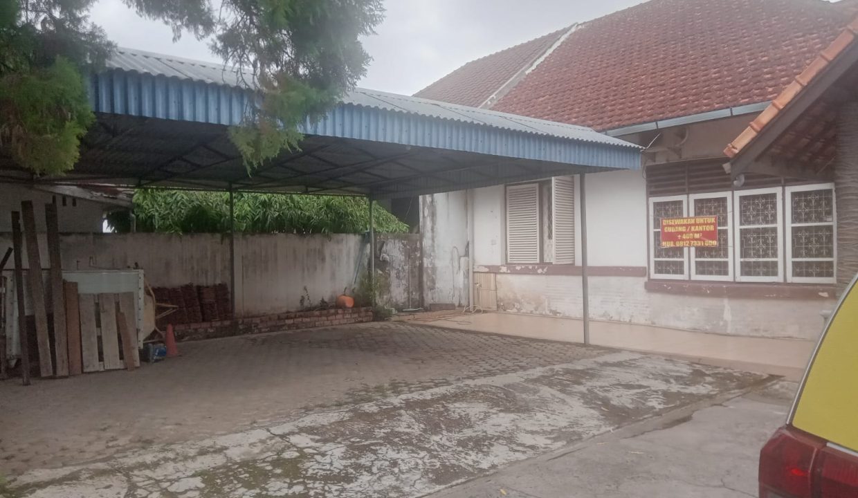 DIJUAL RUMAH TENGAH KOTA JALAN RATNA PALEMBANG (1,1)