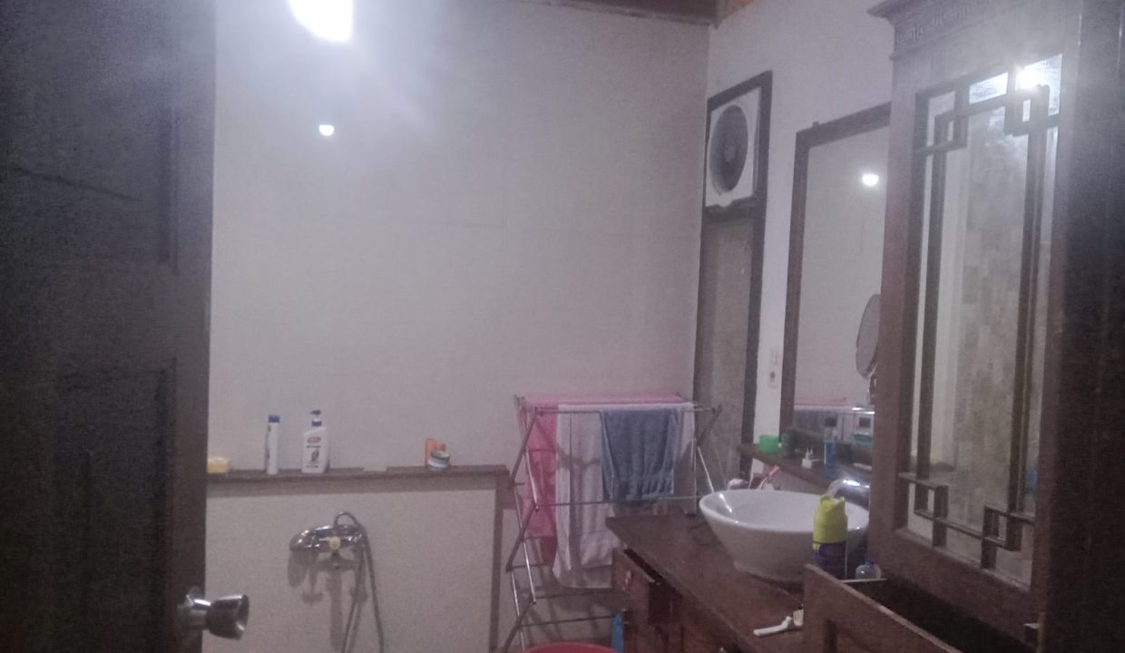 DIJUAL RUMAH TENGAH KOTA JALAN RATNA PALEMBANG (4)