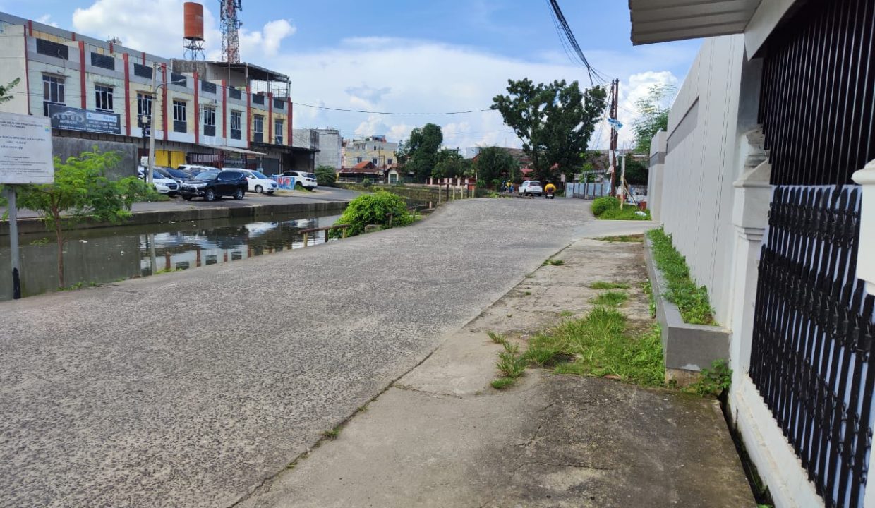 DIJUAL RUMAH JALAN GERSIK SEKIP PALEMBANG - IN.COME REALTY (1,6)
