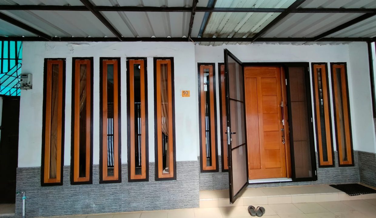 DIJUAL RUMAH LAPANGAN HATTA PALEMBANG (1,6)