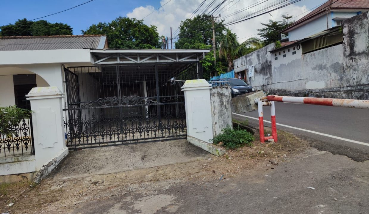 DIJUAL RUMAH WAY HITAM BELAKANG GRIYA AGUNG PALEMBANG (1)