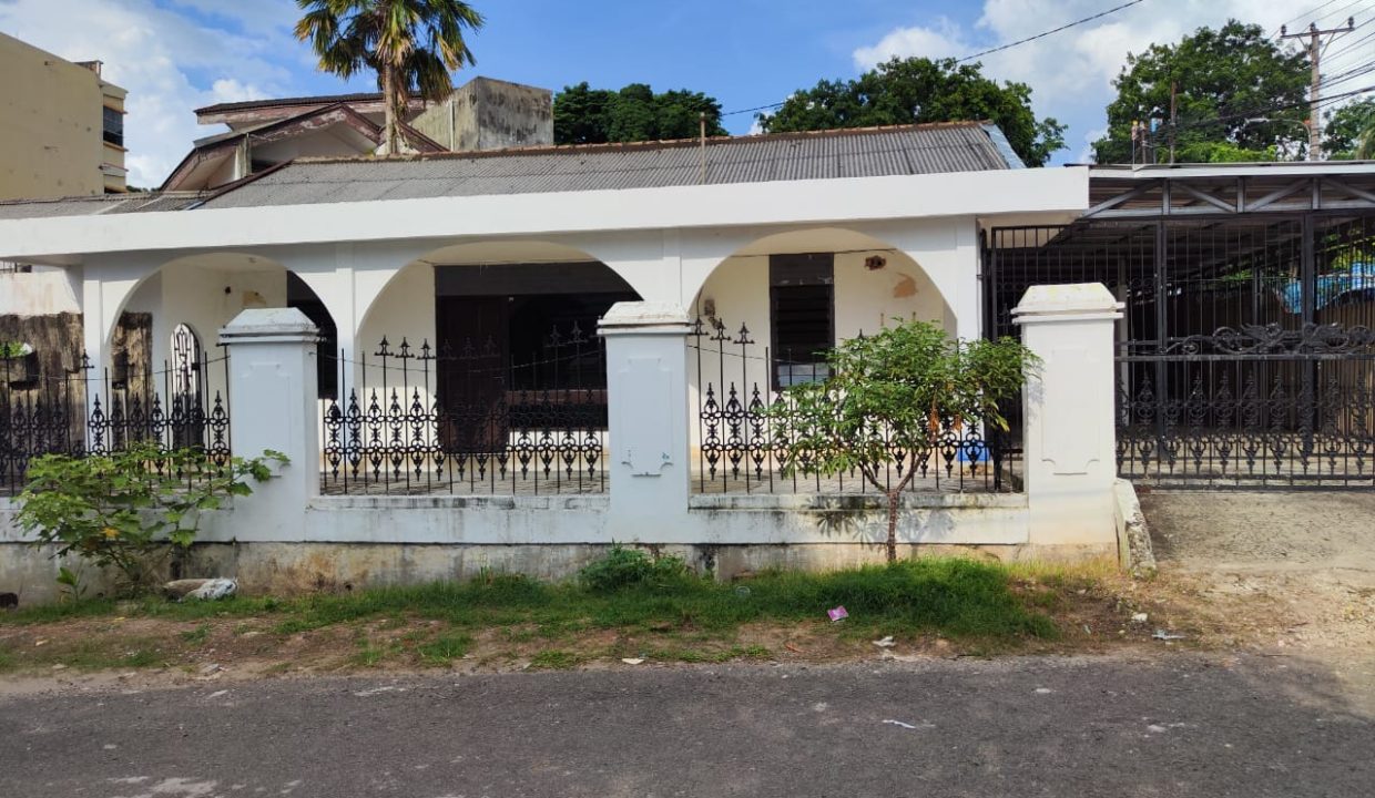 DIJUAL RUMAH WAY HITAM BELAKANG GRIYA AGUNG PALEMBANG (1,3)