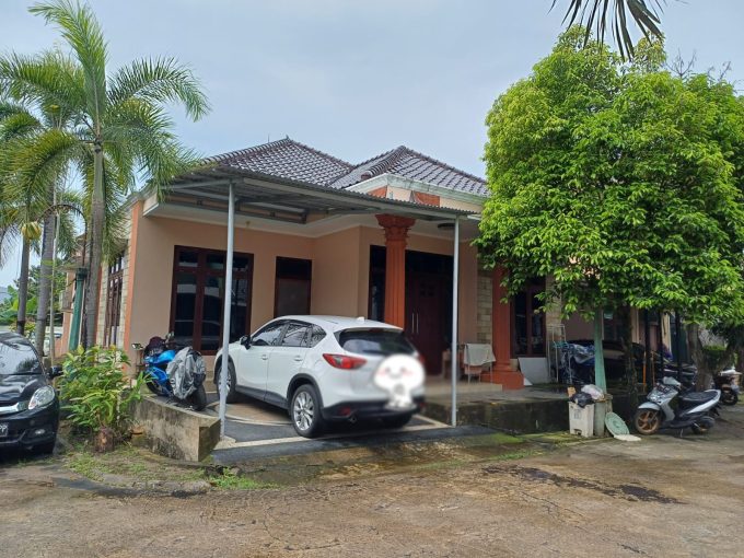 DIJUAL RUMAH HOOK KOMPLEK BUKIT DEMANG AZHAR PALEMBANG