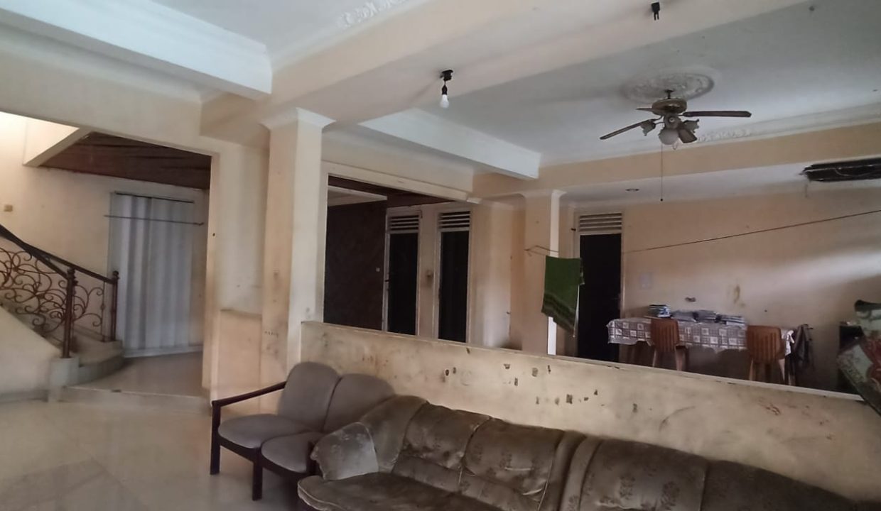 DIJUAL RUMAH JALAN NIAS PUNCAK SEKUNING PALEMBANG (8)