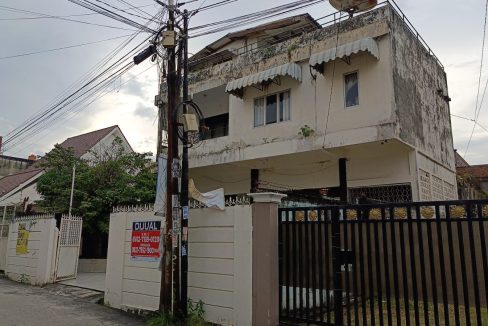 DIJUAL RUMAH DEPAN OJK SUMSEL JALAN KOPRAL DAUD PALEMBANG (1)