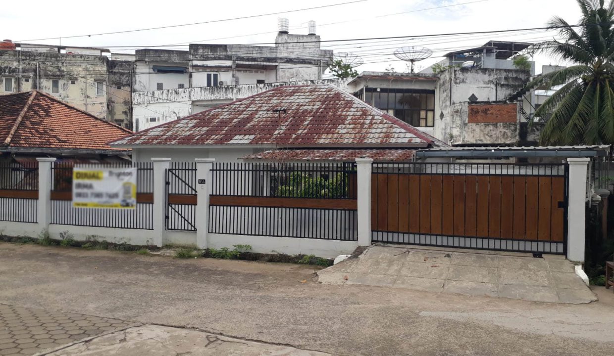 DIJUAL RUMAH JALAN ANGKATAN 45 PALEMBANG (1,4)