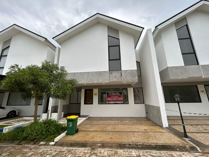 DIJUAL RUMAH 2 LANTAI KOMPLEK FLORISTA GARDEN PALEMBANG