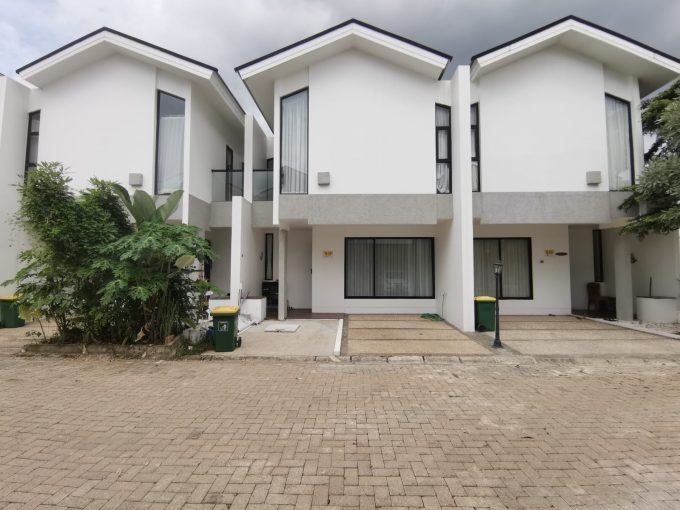 DIJUAL RUMAH ALANG ALANG LEBAR FURNISH KOMPLEK FLORISTA GARDEN PALEMBANG