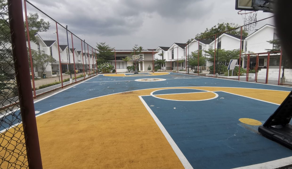 DIJUAL RUMAH ALANG ALANG LEBAR KOMPLEK FLORISTA GARDEN PALEMBANG (1,11)